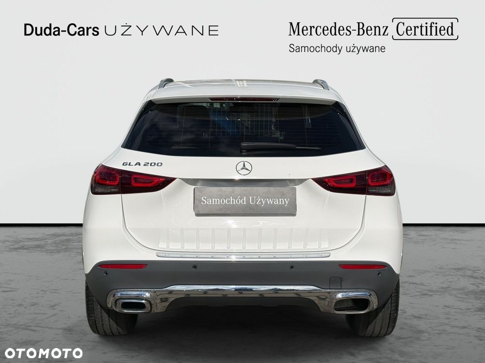 Mercedes-Benz GLA 200 Progressive - 4