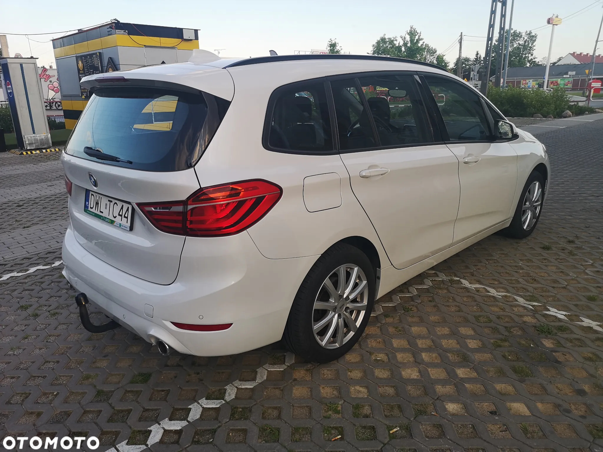 BMW Seria 2 218d xDrive Sport Line sport - 4