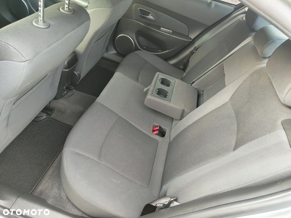 Chevrolet Cruze 1.8 LT - 19