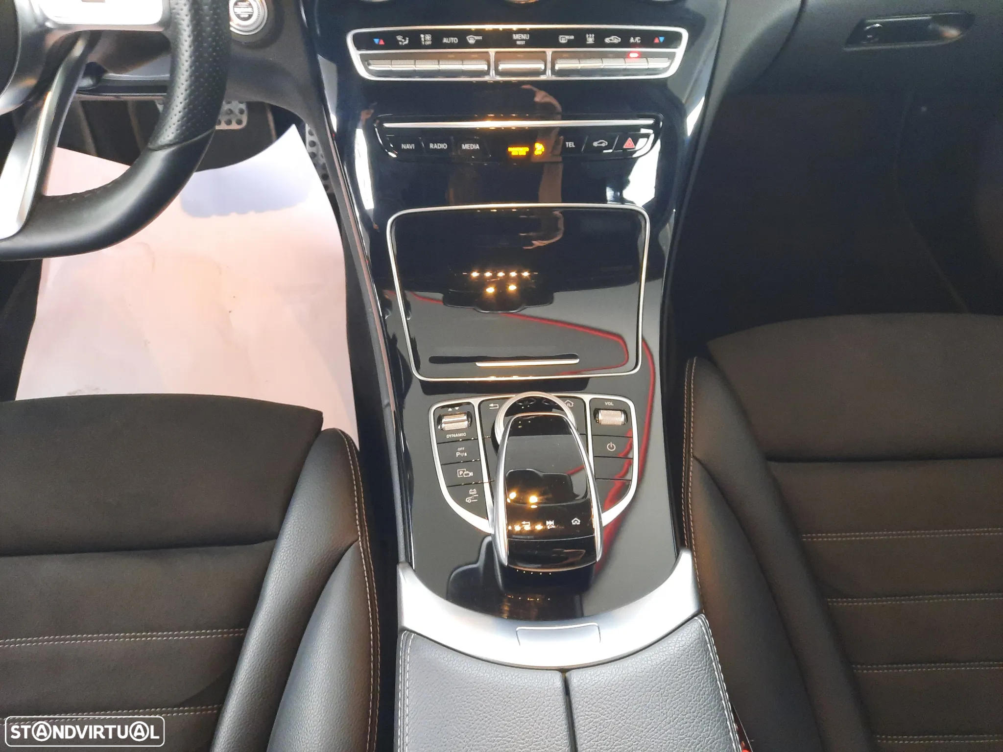 Mercedes-Benz C 300 e AMG Line - 40