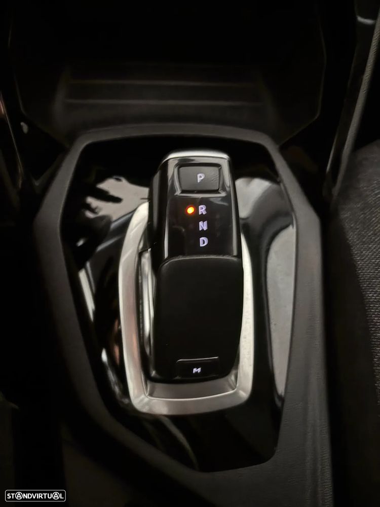 Peugeot 2008 1.2 PureTech Active Pack EAT8 - 15