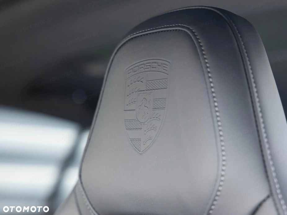 Porsche Panamera 4 - 8