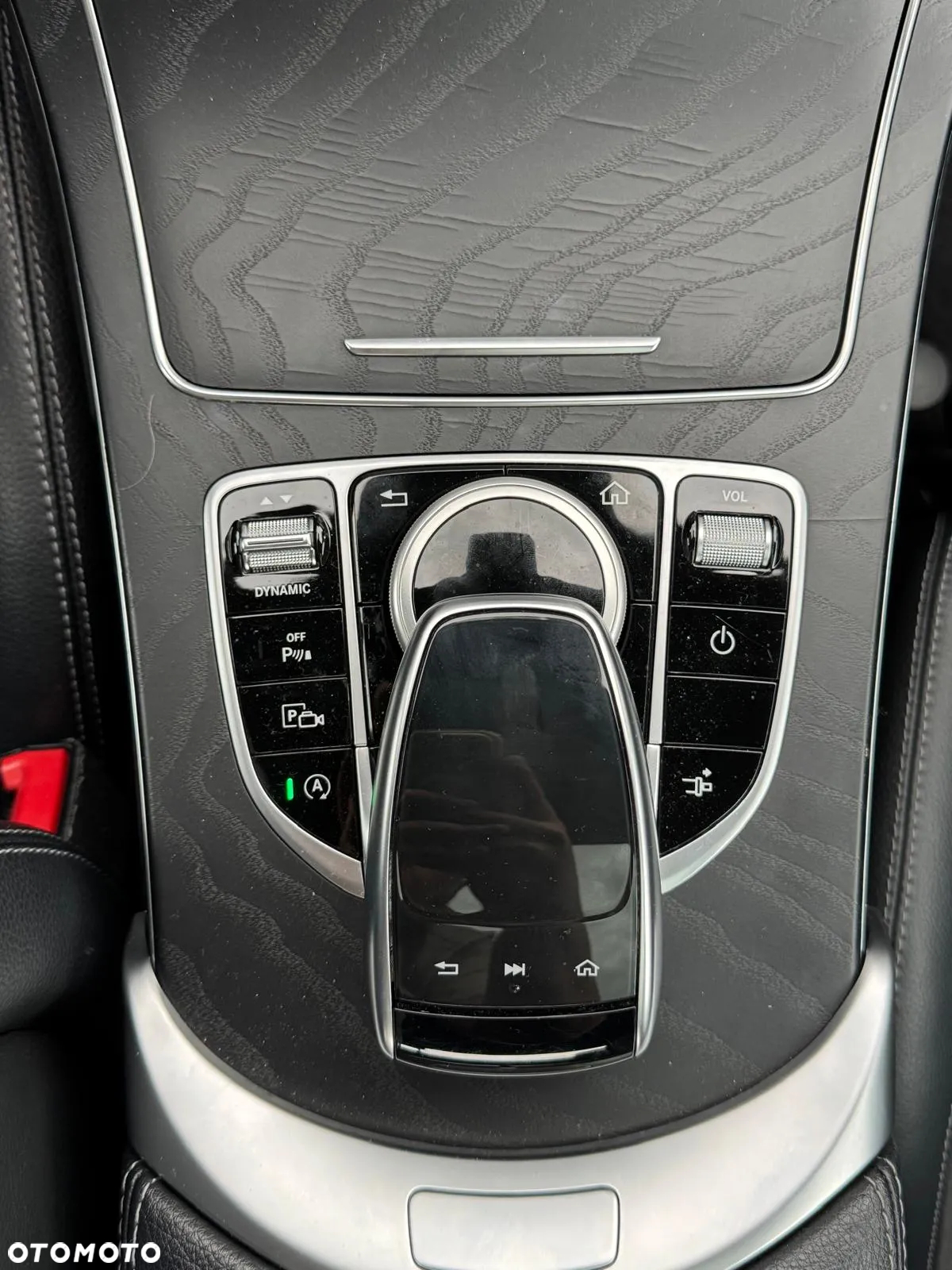 Mercedes-Benz Klasa C 300 9G-TRONIC - 22