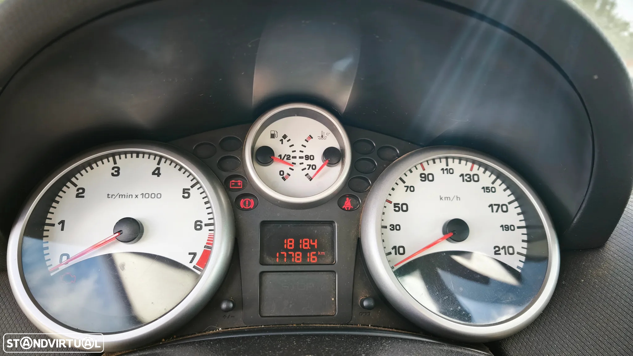 Peugeot 207 SW 1.4 Trendy - 12