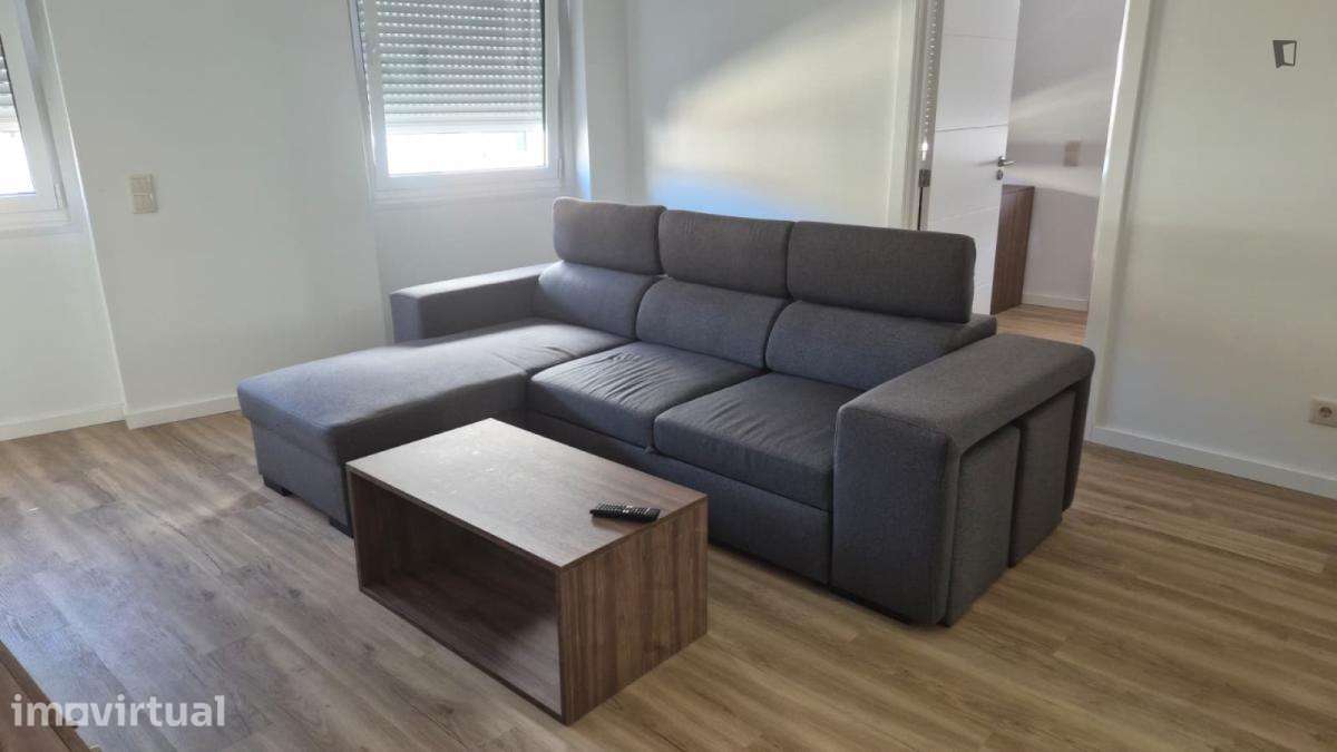Quarto - localizado em Águas Santas Porto - Grande imagem: 3/26