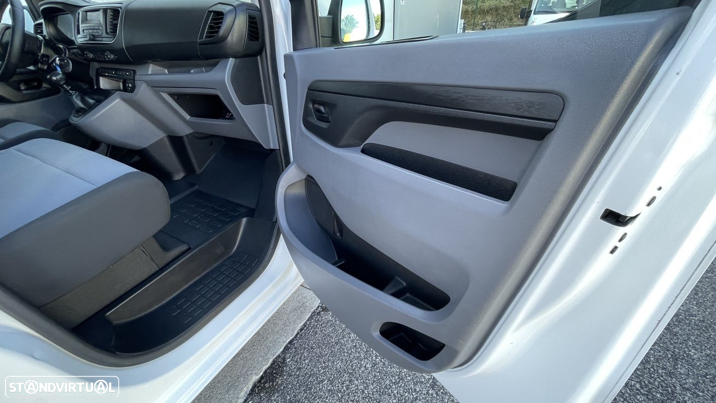 Peugeot Traveller 1.6 BlueHDi L2H1 Business Standard - 30