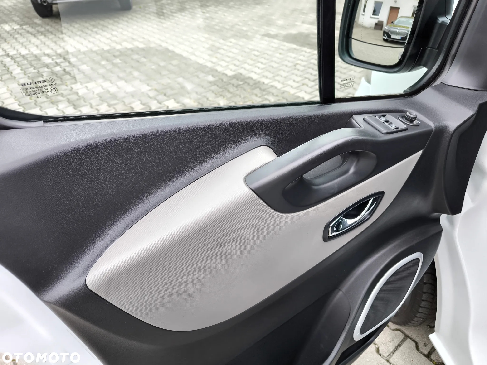 Renault Trafic - 17