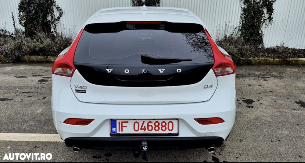 Volvo V40 D4 Momentum - 11