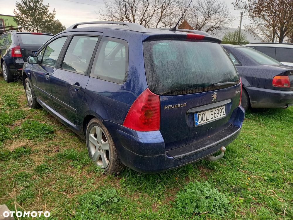 Na części bądź w Całości Peugeot 307 SW kombi 2.0 benzyna - 3