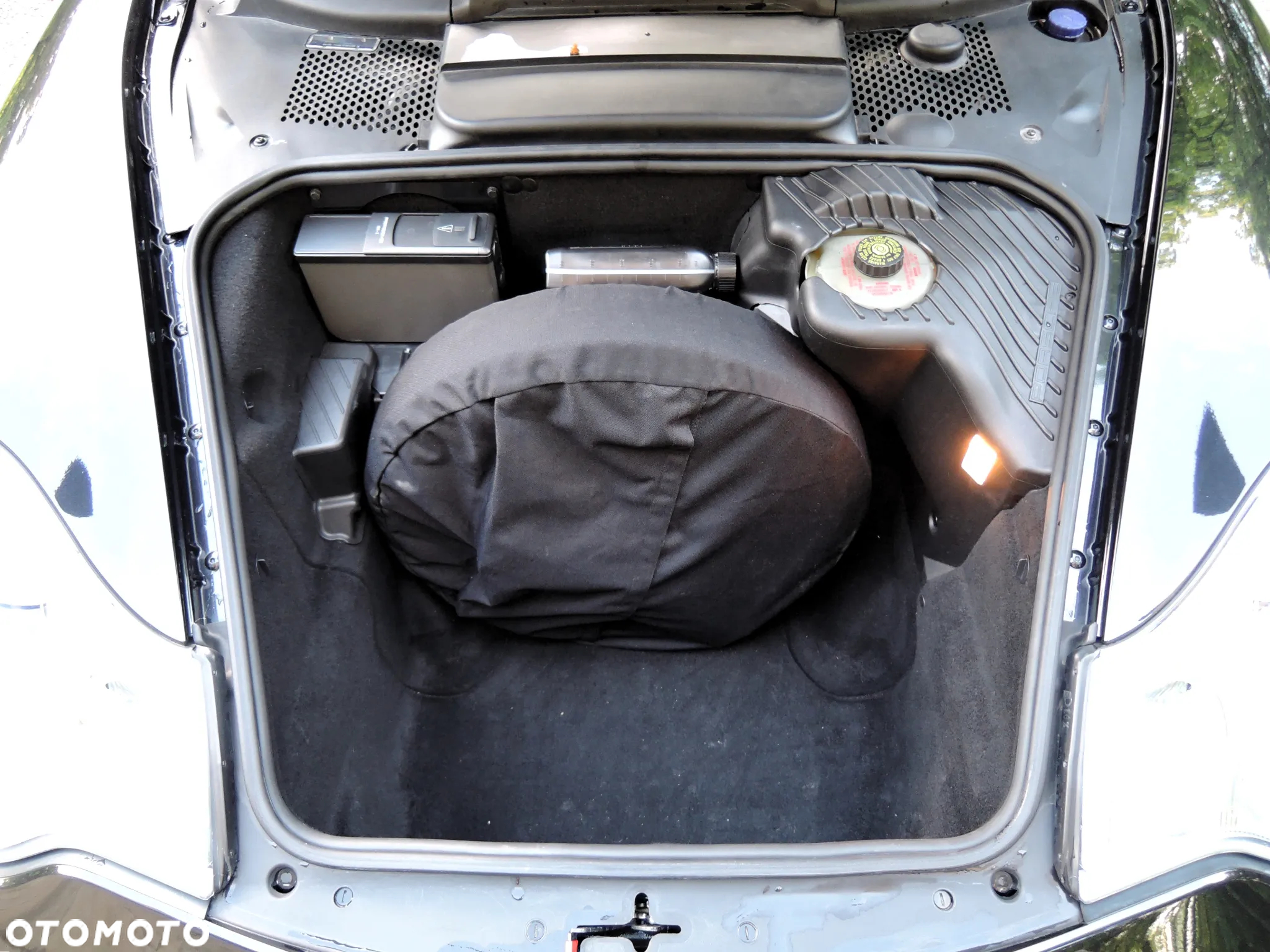 Porsche 911 Carrera - 23