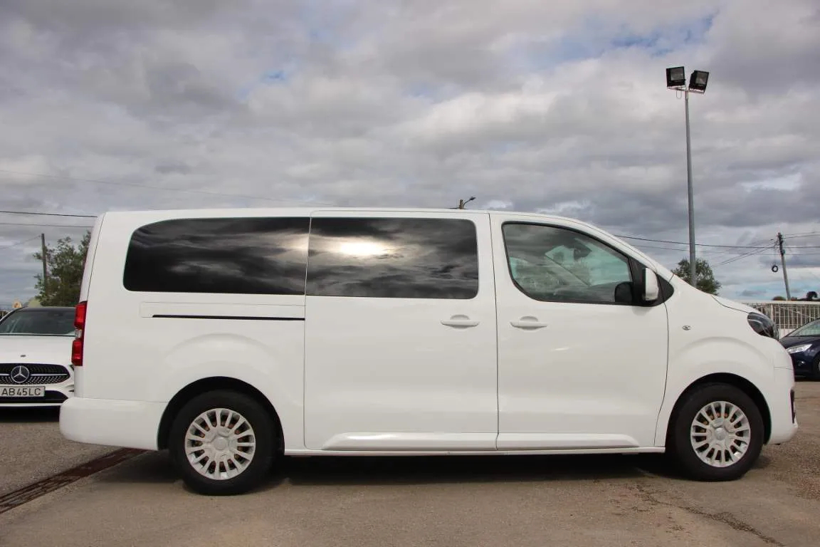 Toyota Proace Verso 1.5 D-4D L2 1.2T Comfort 9L PDL - 3