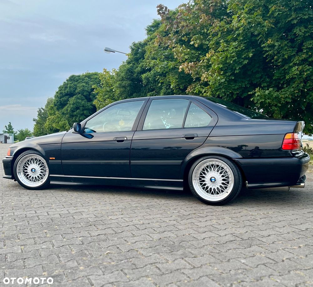 BMW Seria 3 318is - 6