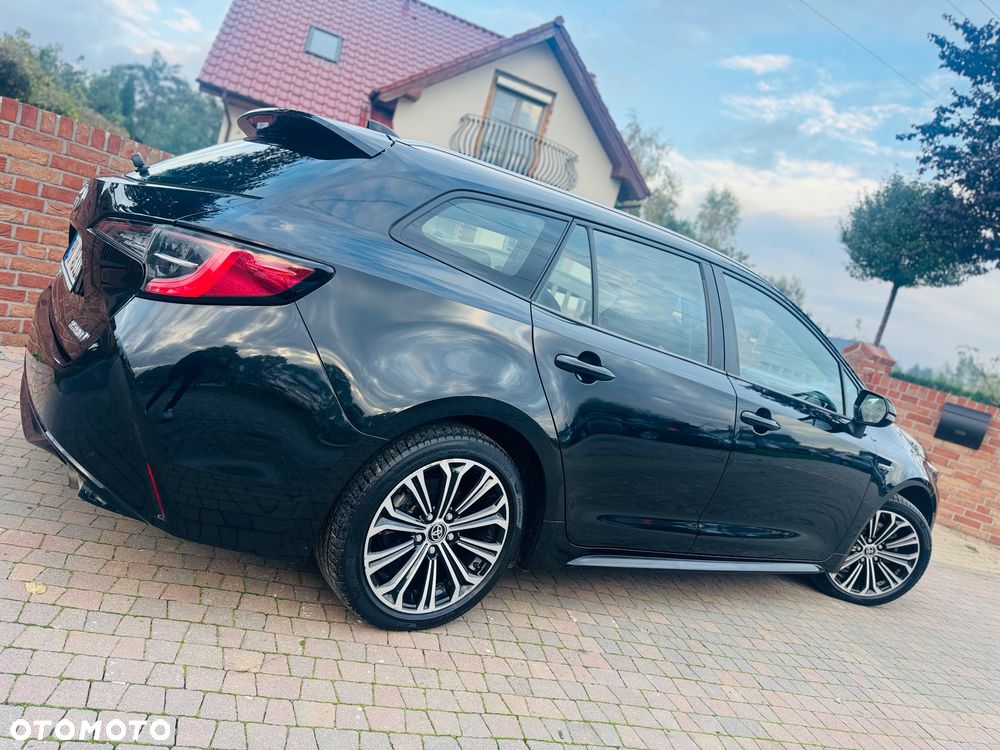 Toyota Corolla 2.0 Black&White - 27