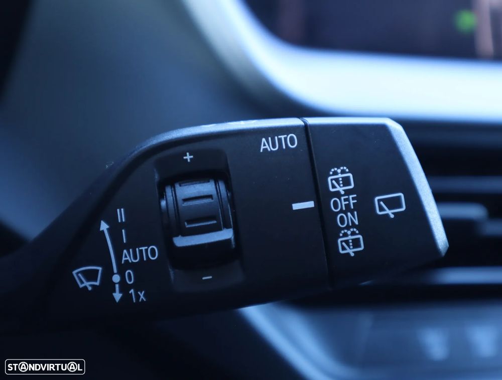 BMW 116 d Pack Desportivo M Auto - 37