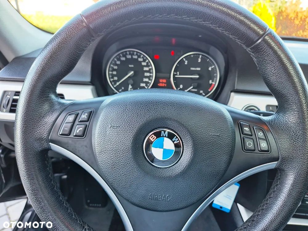 BMW Seria 3 320d - 13