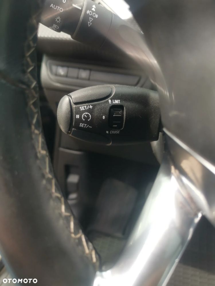 Peugeot 2008 BlueHDi FAP 120 STOP & START Allure - 20