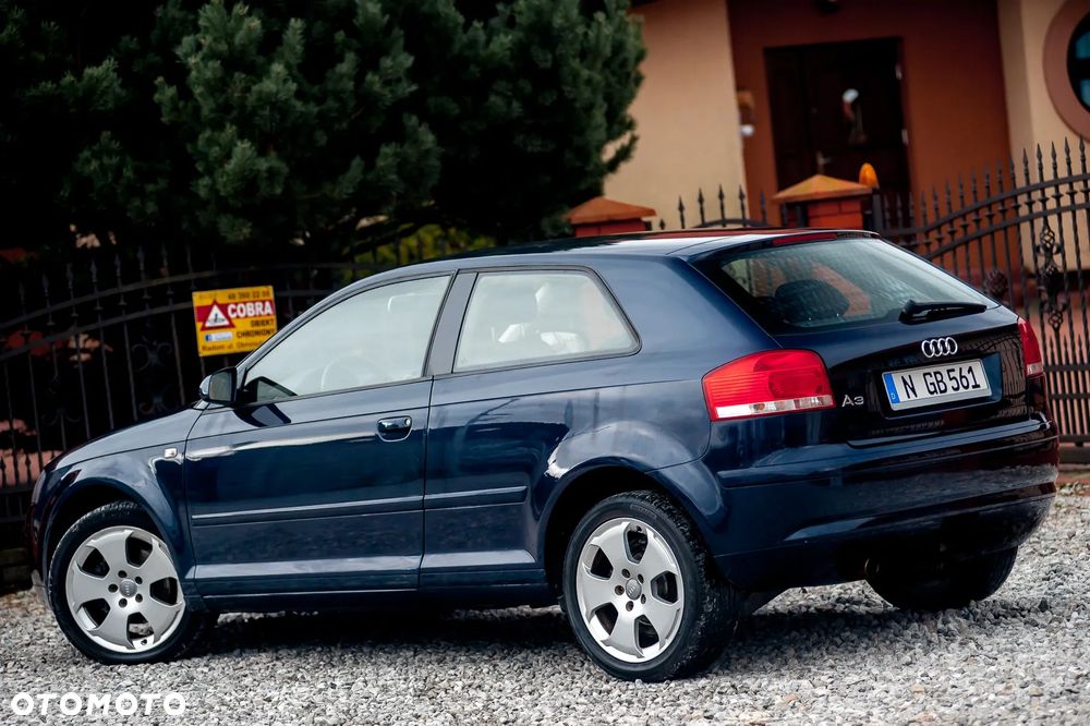 Audi A3 3-drzwiowe 1.6 Ambition - 32