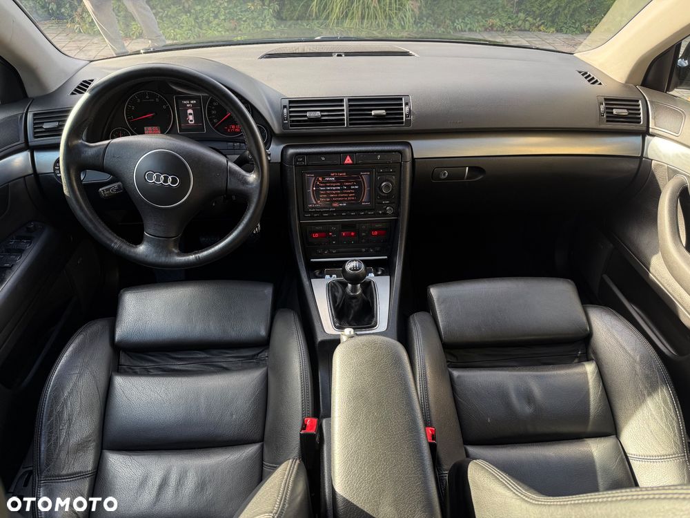Audi A4 Avant 1.8T - 19