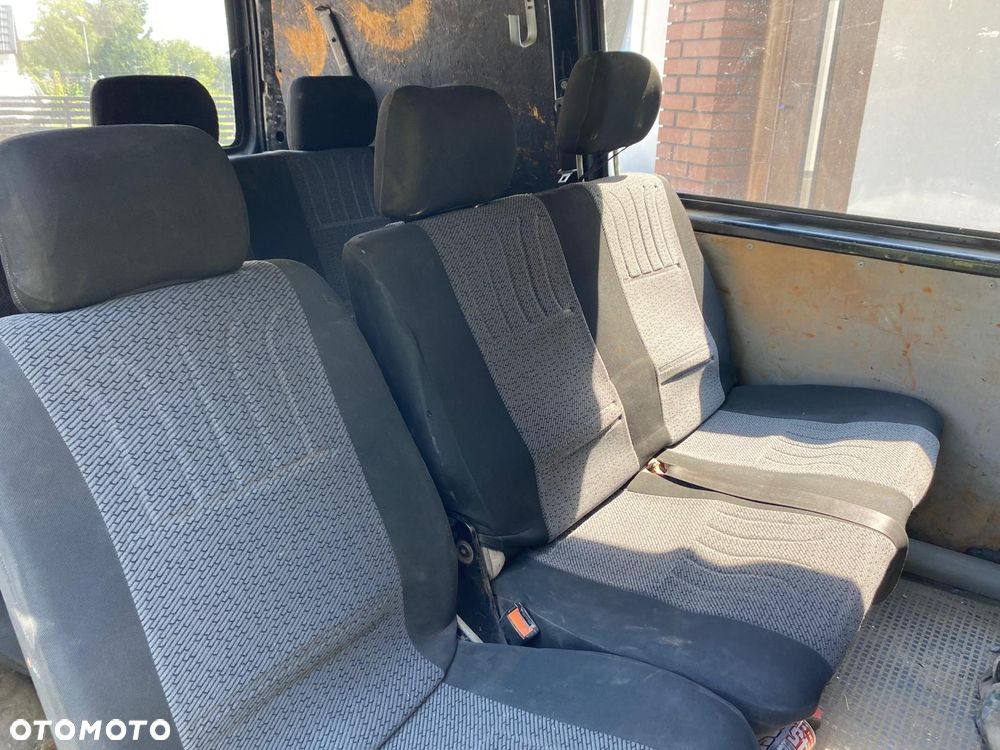 Volkswagen Transporter - 9