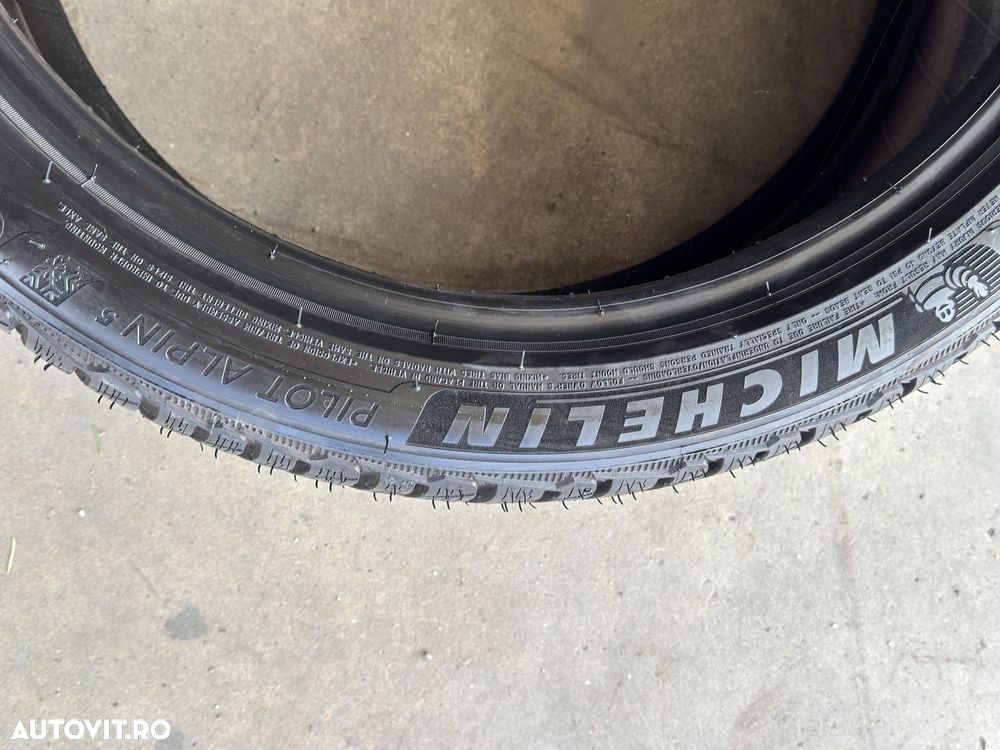 Vând 2 anvelope 225/40/19 michelin de iarnă noi - 5
