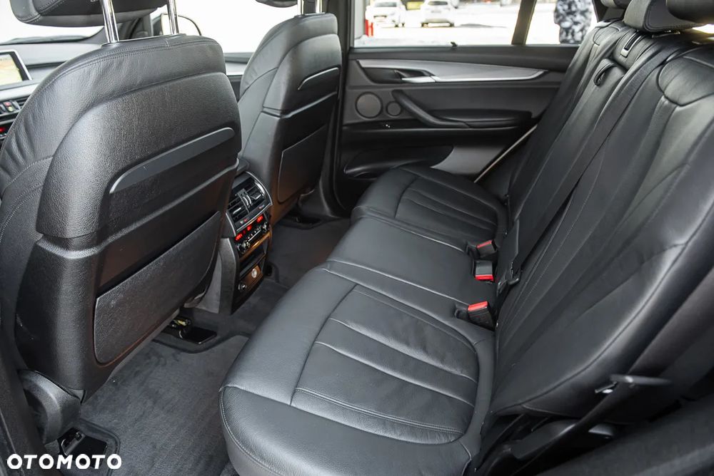 BMW X5 xDrive40d Sport-Aut - 30