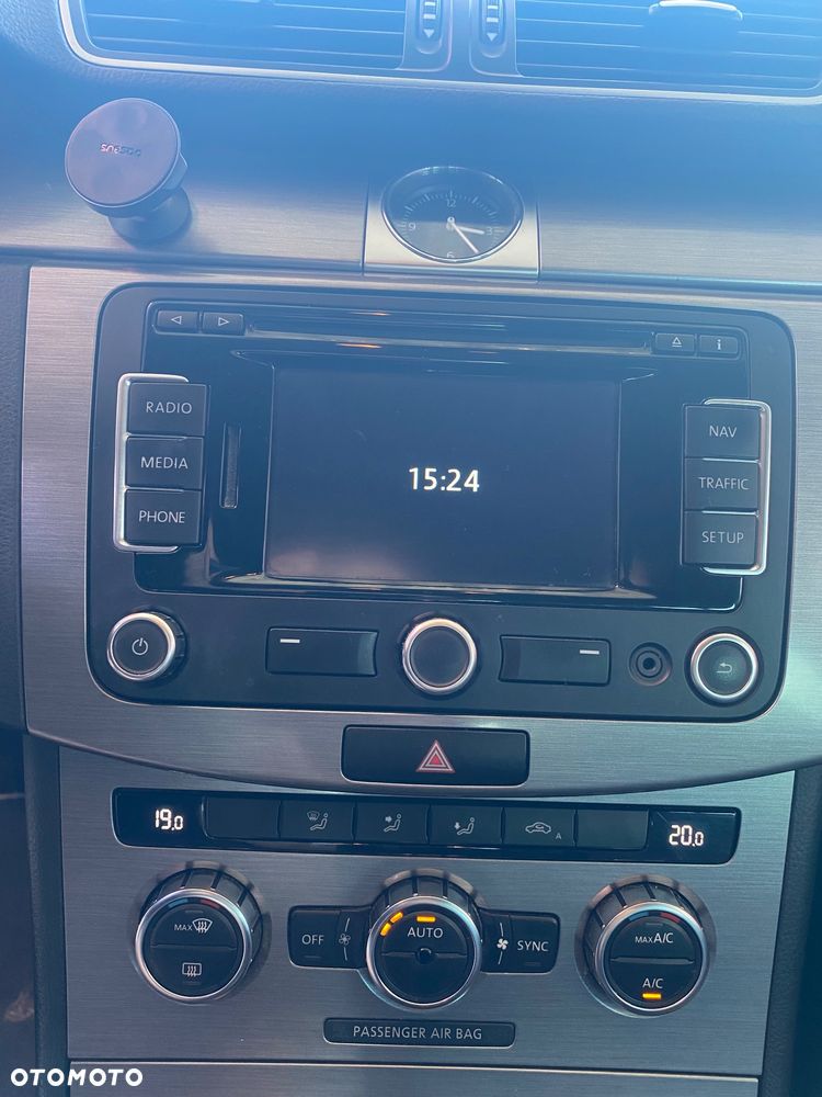 Volkswagen Passat - 5