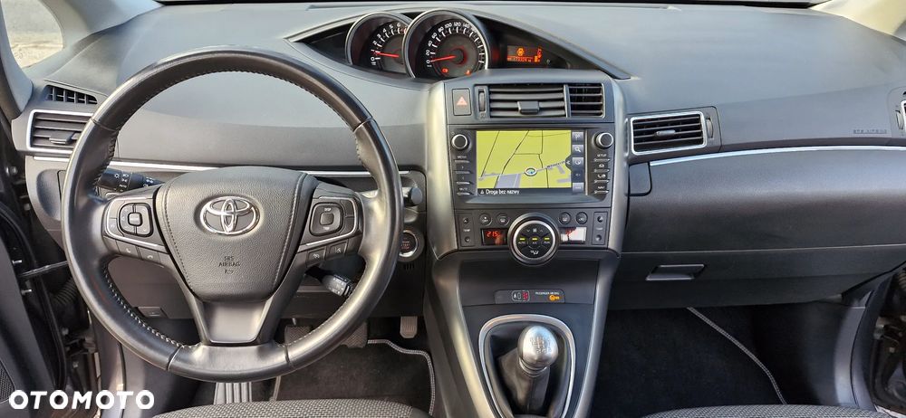 Toyota Verso 1.8 Premium 7os - 18