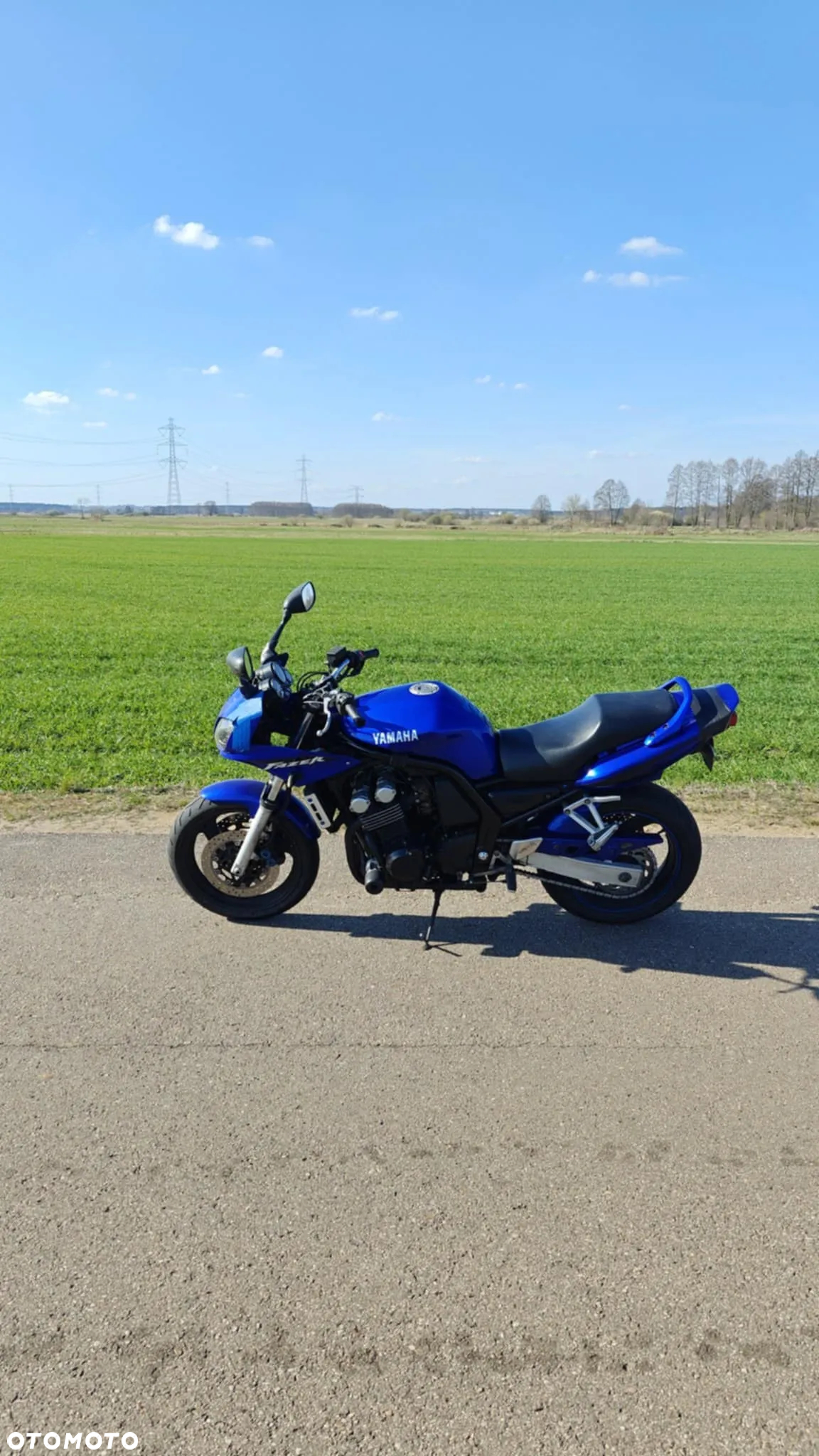 Yamaha FZS - 12