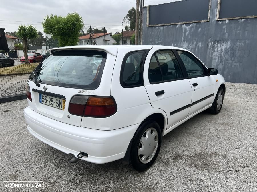 Nissan Almera - 4