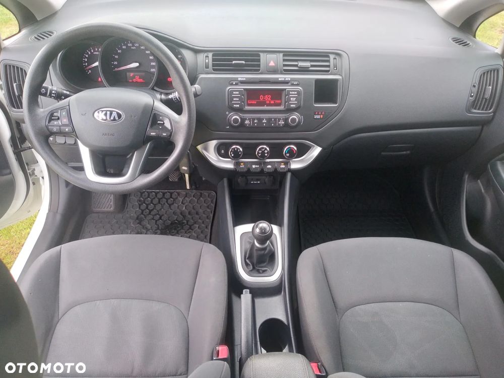 Kia Rio - 7