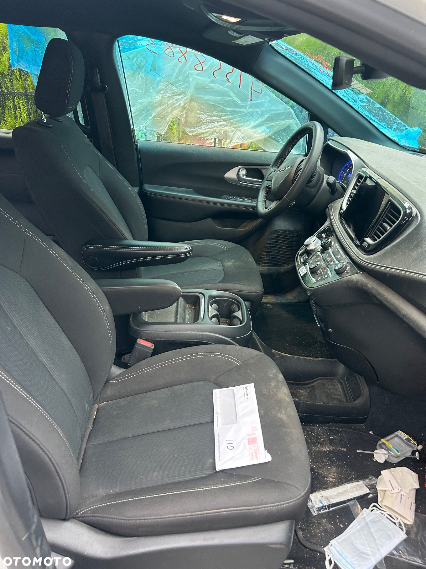 Chrysler Pacifica - 11