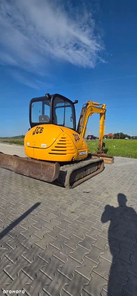 JCB 8052 - 9