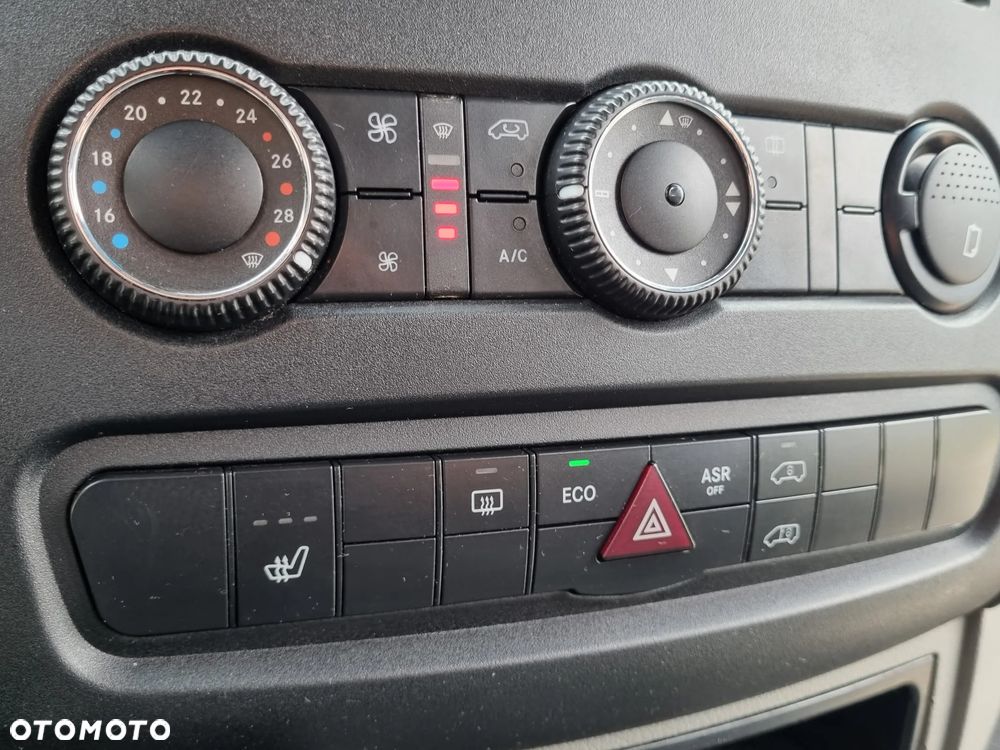 Mercedes-Benz Sprinter - 27