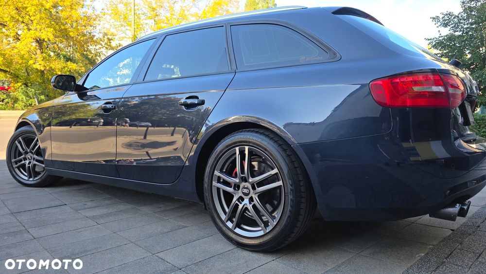 Audi A4 Avant 2.0 TDI - 11