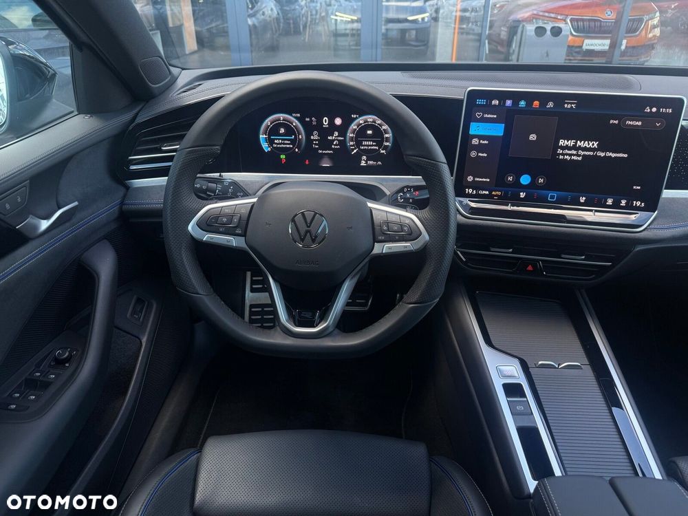 Volkswagen Passat Variant 2.0 TDI SCR 4Mot R-Line Plus DSG - 18