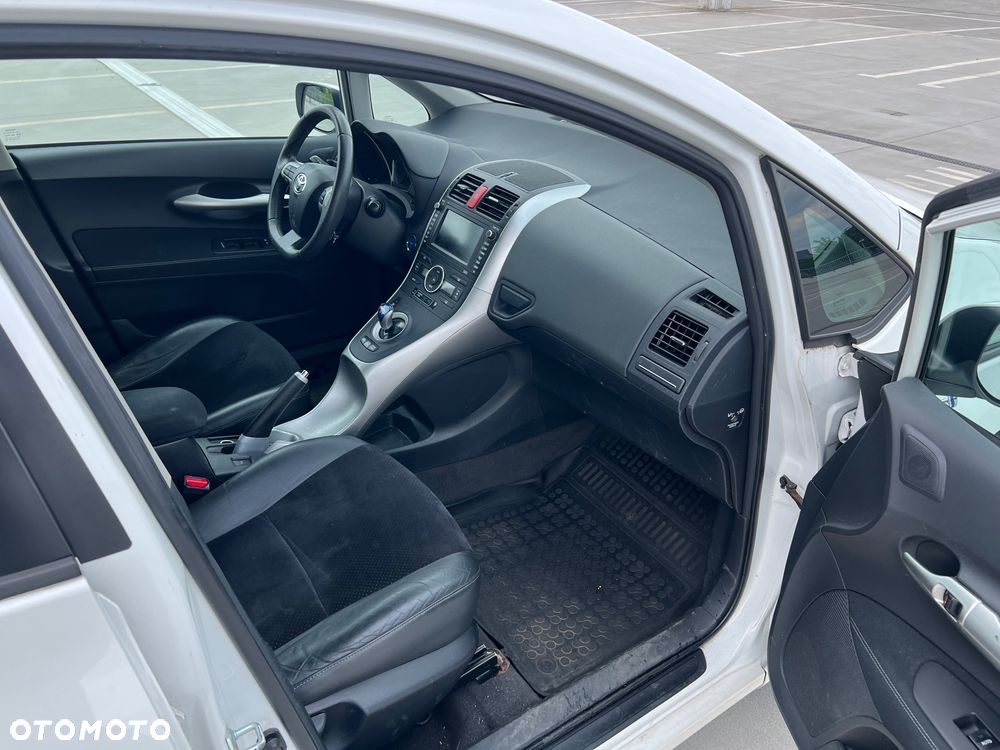 Toyota Auris - 17