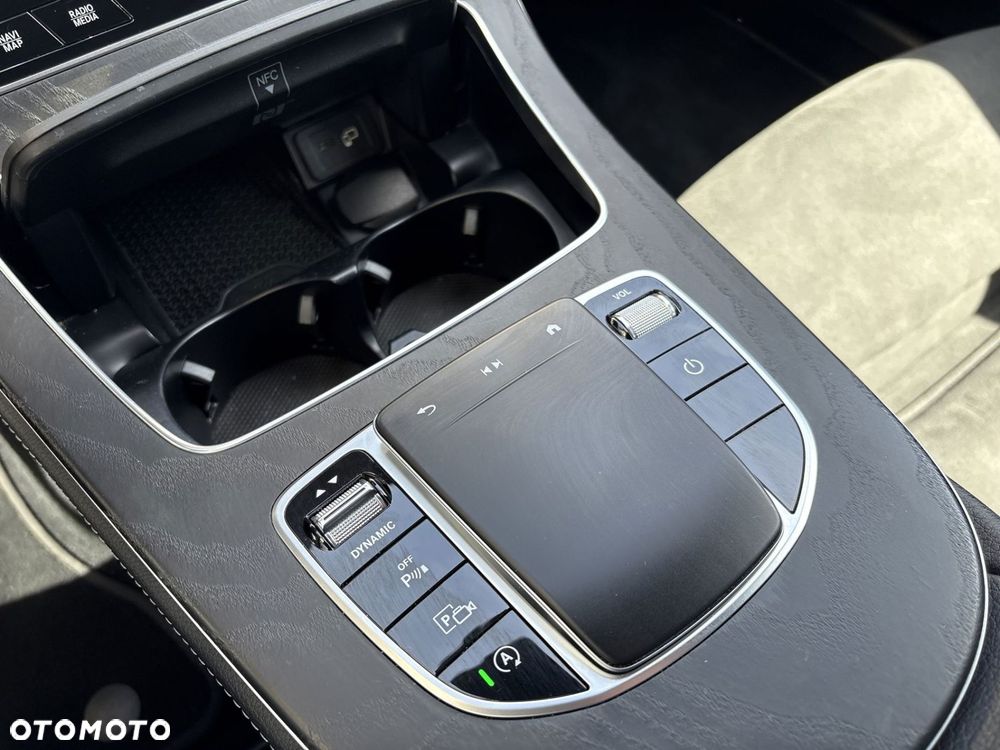 Mercedes-Benz Klasa E - 15
