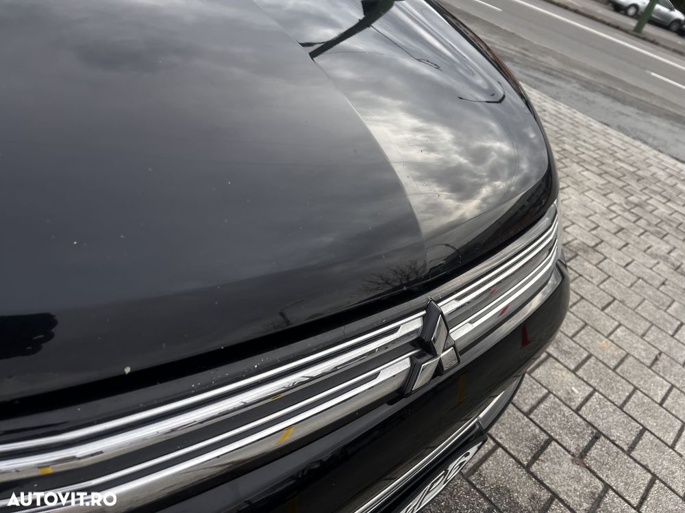 Mitsubishi Outlander 2.0 4WD - 23