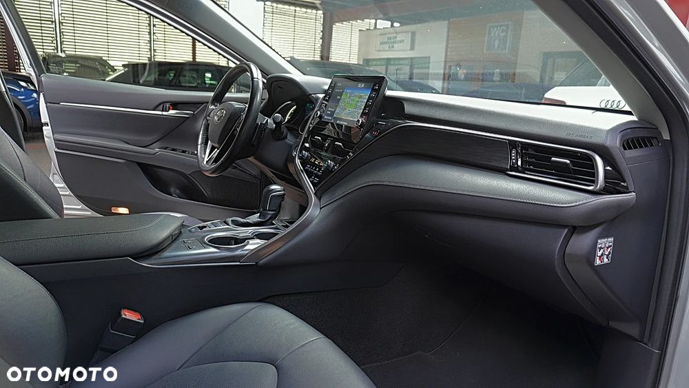 Toyota Camry 2.5 Hybrid Executive CVT - 16