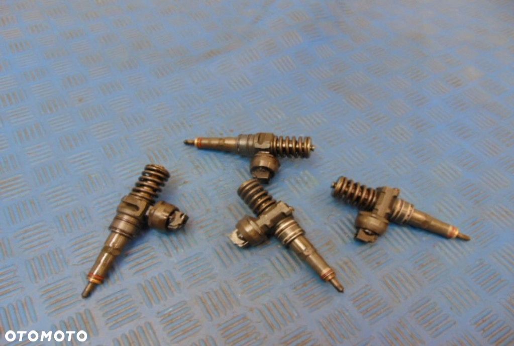VOLKSWAGEN GOLF IV 1.9TDI WTRYSKIWACZ DIESEL 4SZT KOMPLET 0414720215 - 1
