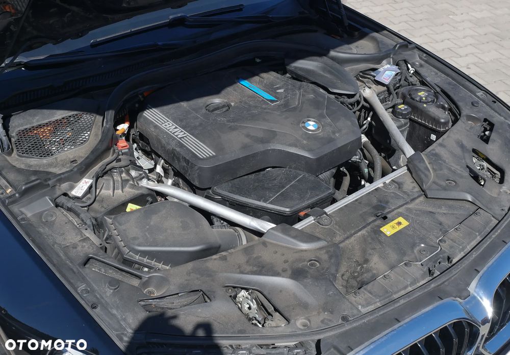 BMW Seria 5 530e sport - 23