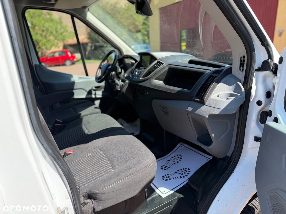 Ford Transit - 11