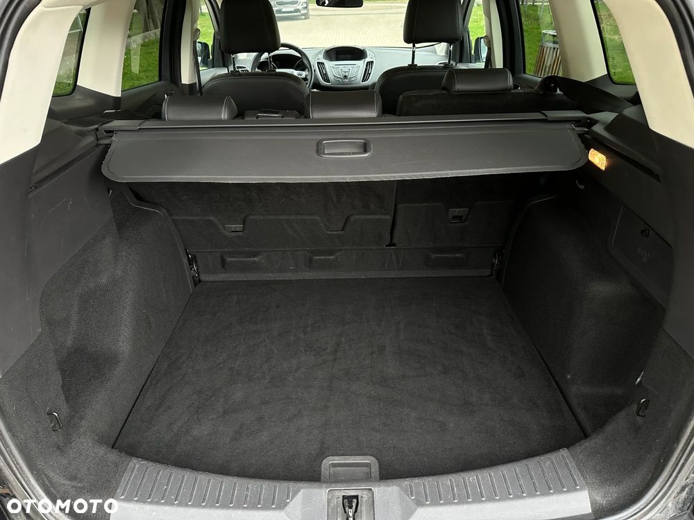 Ford Kuga 1.6 EcoBoost 2x4 Titanium - 18