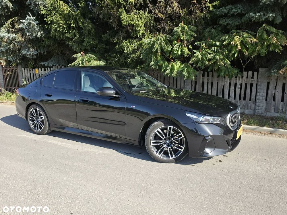 BMW Seria 5 520d xDrive mHEV M Sport - 2