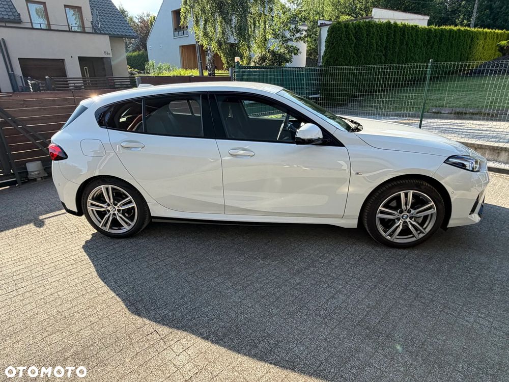 BMW Seria 1 120 mHEV - 3