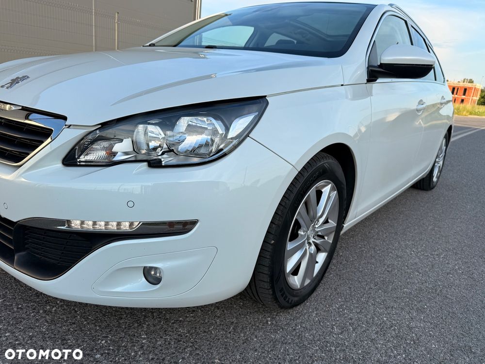 Peugeot 308 1.6 BlueHDi Allure S&S - 19