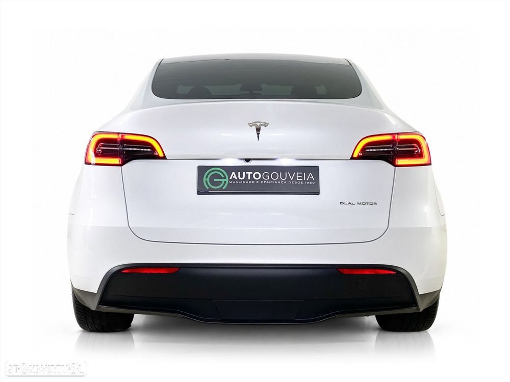 Tesla Model Y Long Range Dual Motor AWD - 7