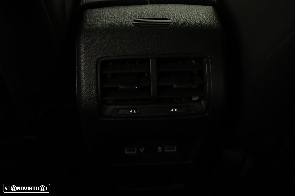 DS DS4 1.5 BlueHDi Trocadero Cross EAT8 - 25