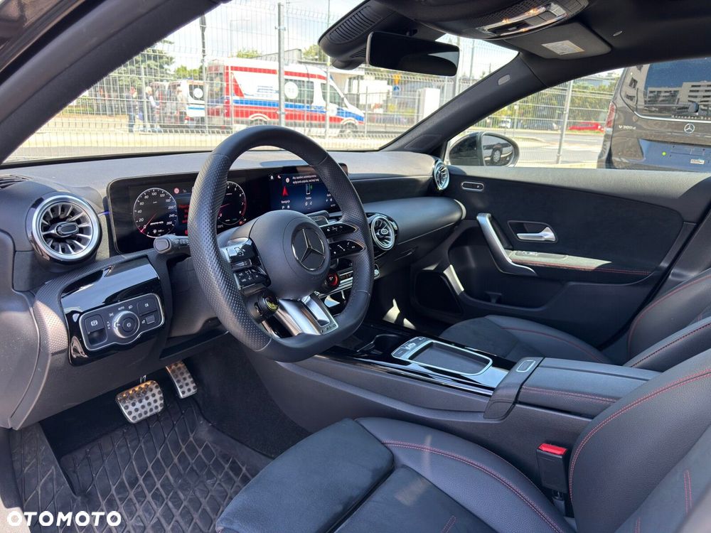 Mercedes-Benz Klasa A 35 AMG 4-Matic 8G-DCT - 16