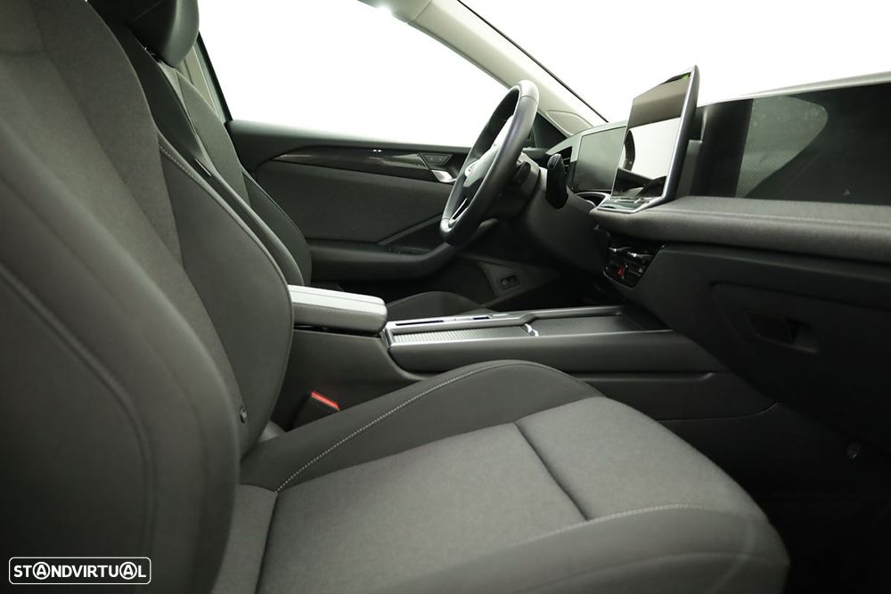 VW Passat Variant 1.5 TSI eHybrid DSG - 19